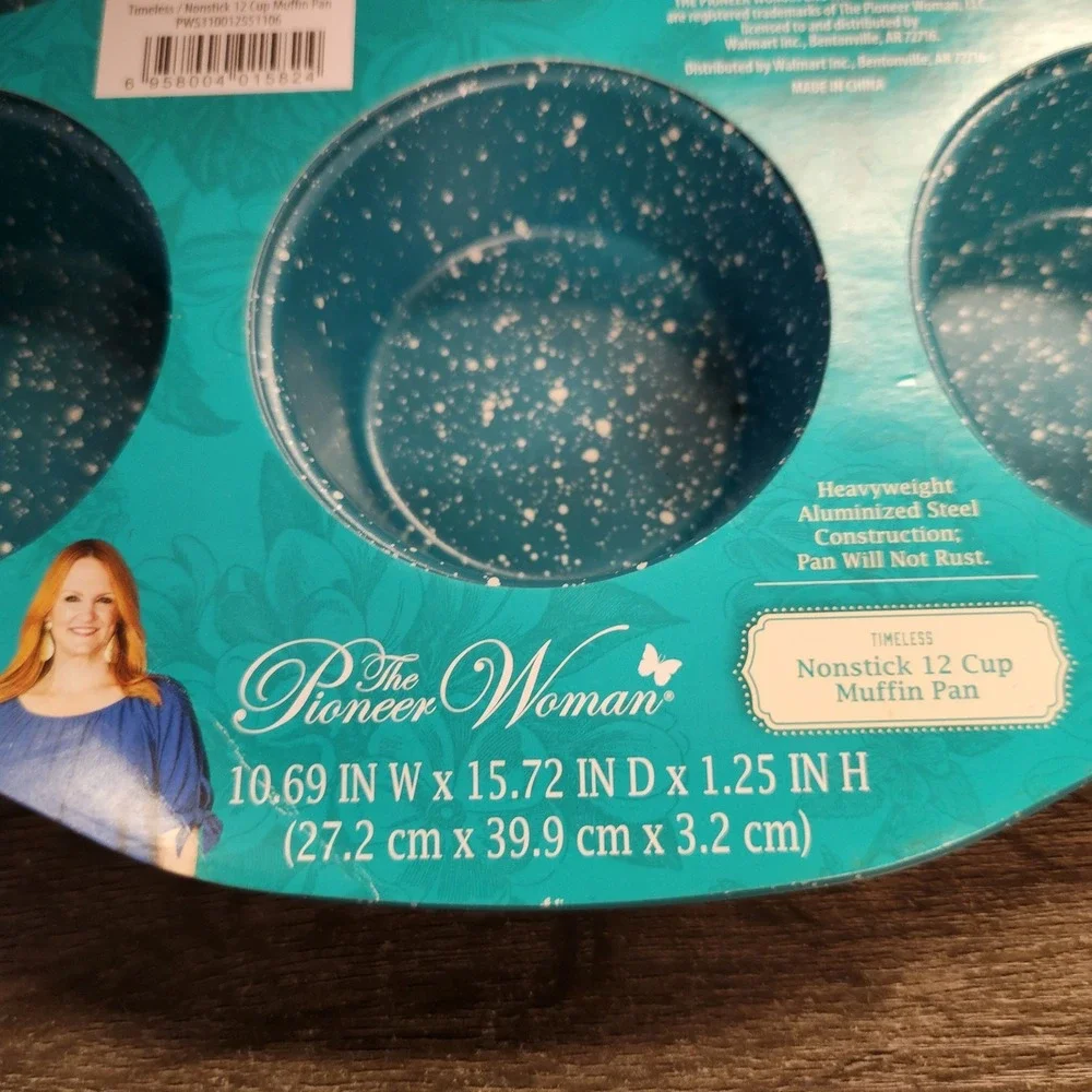 The Pioneer Woman Teal Speckle Timeless Nonstick Muffin Cupcake Pan New W/Tags
